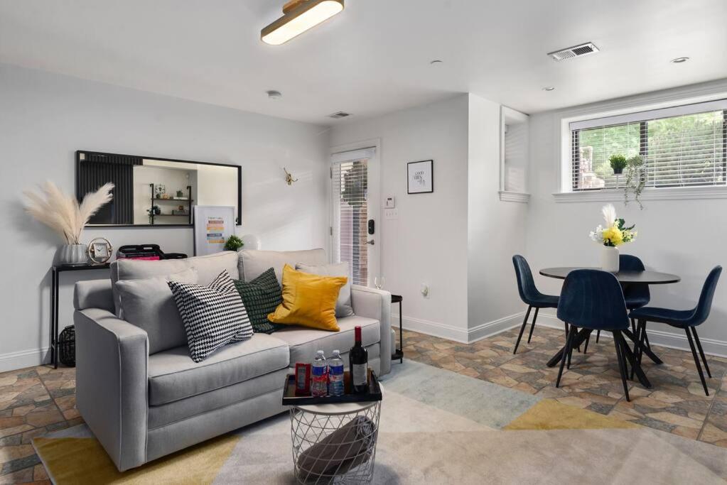 Upscale 2Br Apartment With Patio Washington Exterior foto
